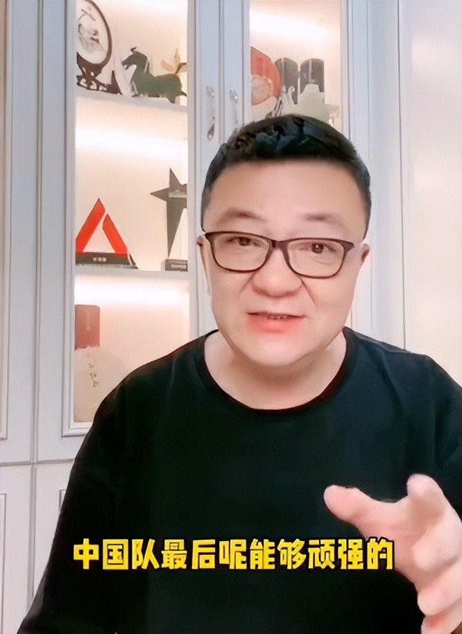 最后，《马卡报》表示，皇马上下将全力说服克罗斯改变主意，与球队一起再战一年。